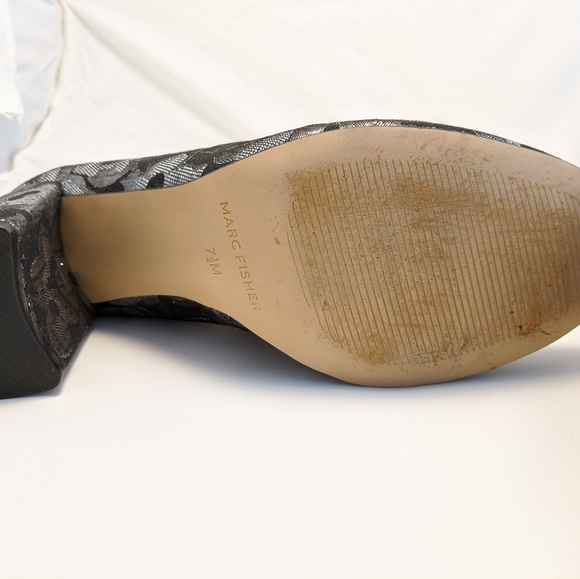 Marc Fisher Shoes - Picture 3 of 4